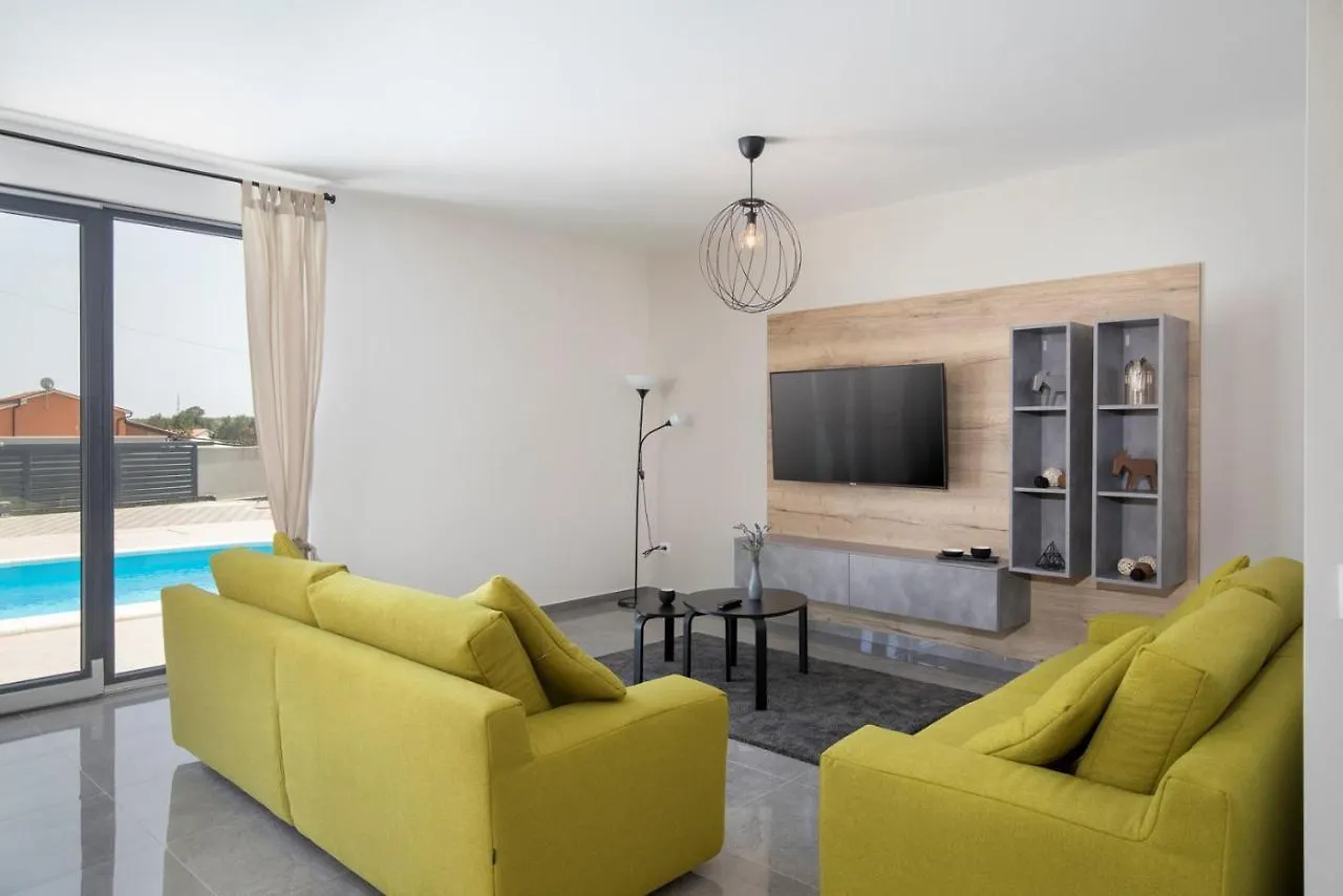 Villa Perle Pula 0*,